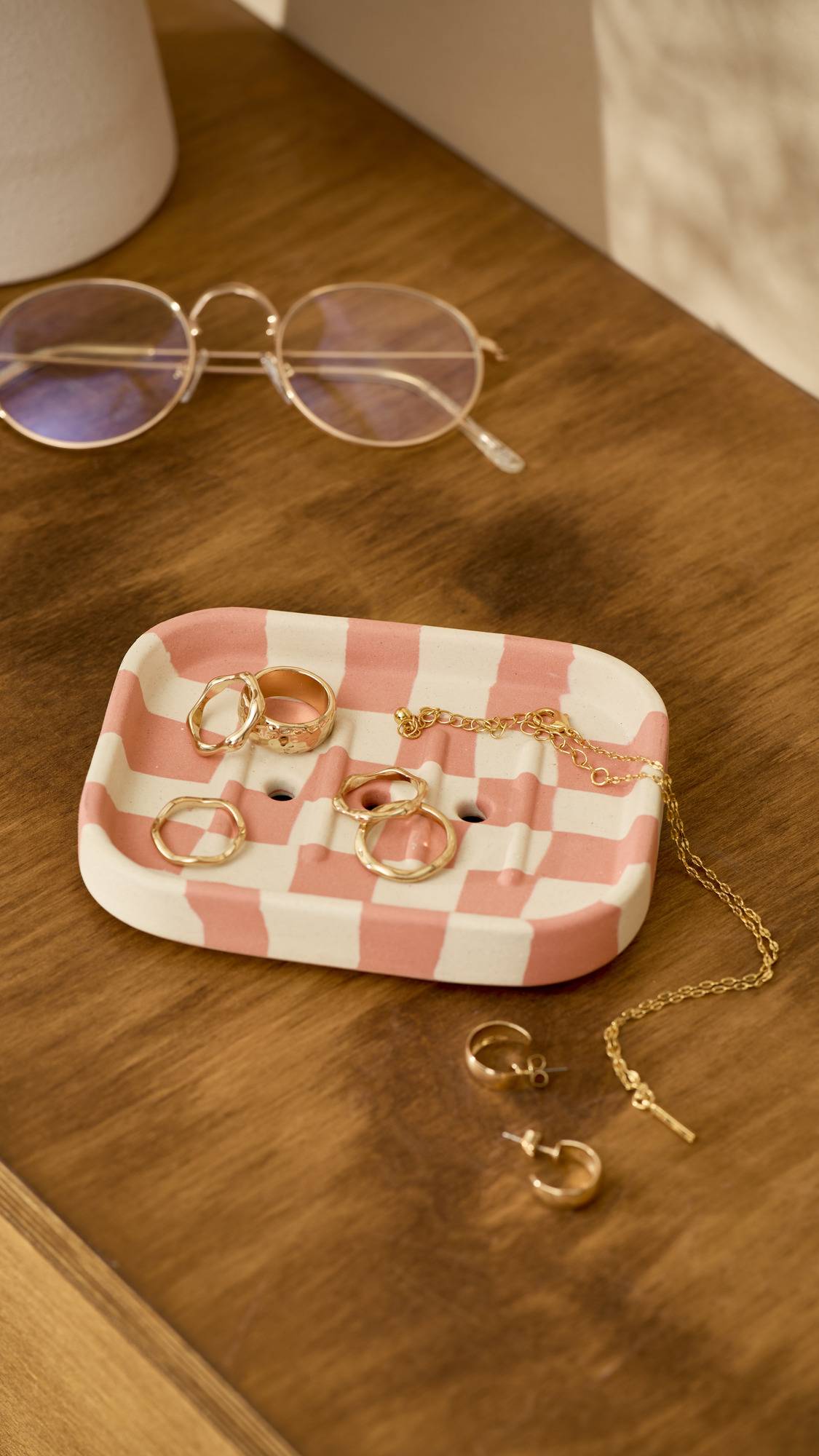 96050782-AA4F-1262-C6E1-5168F734339A